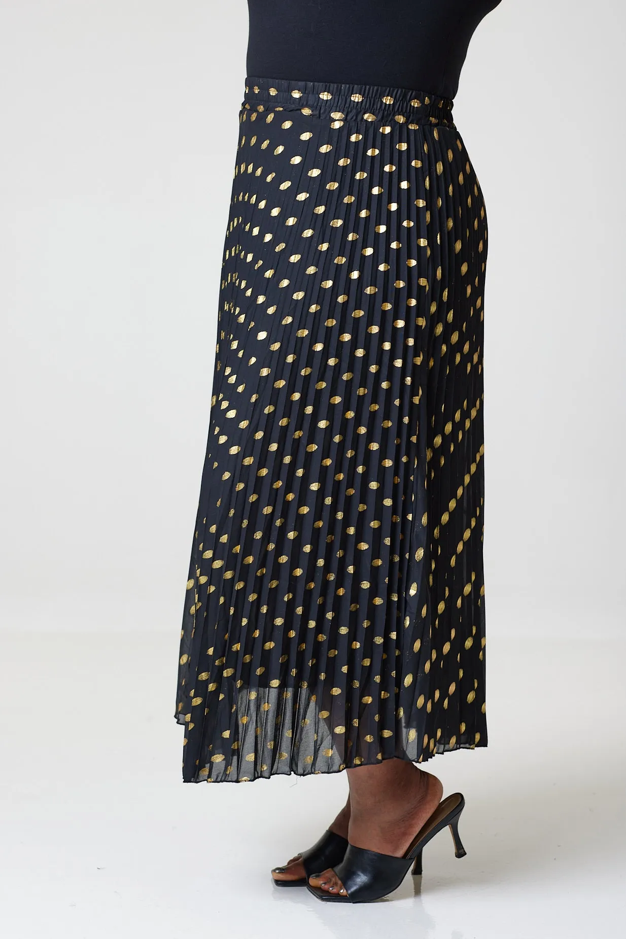 Bardot Maxi Pleated Skirt With Elasticated Waistband-Black