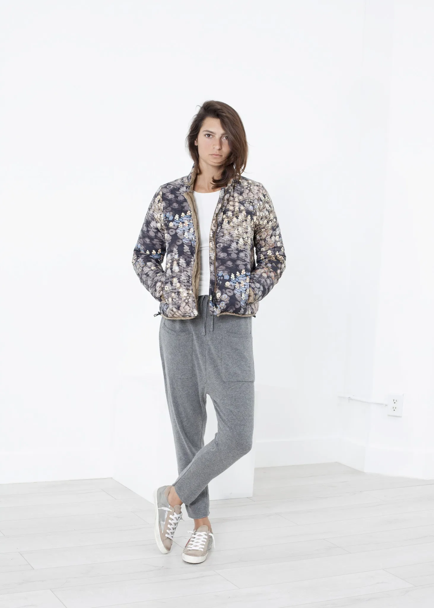 Deione Coat in Graphite Floral - A Stylish and Fashionable Choice