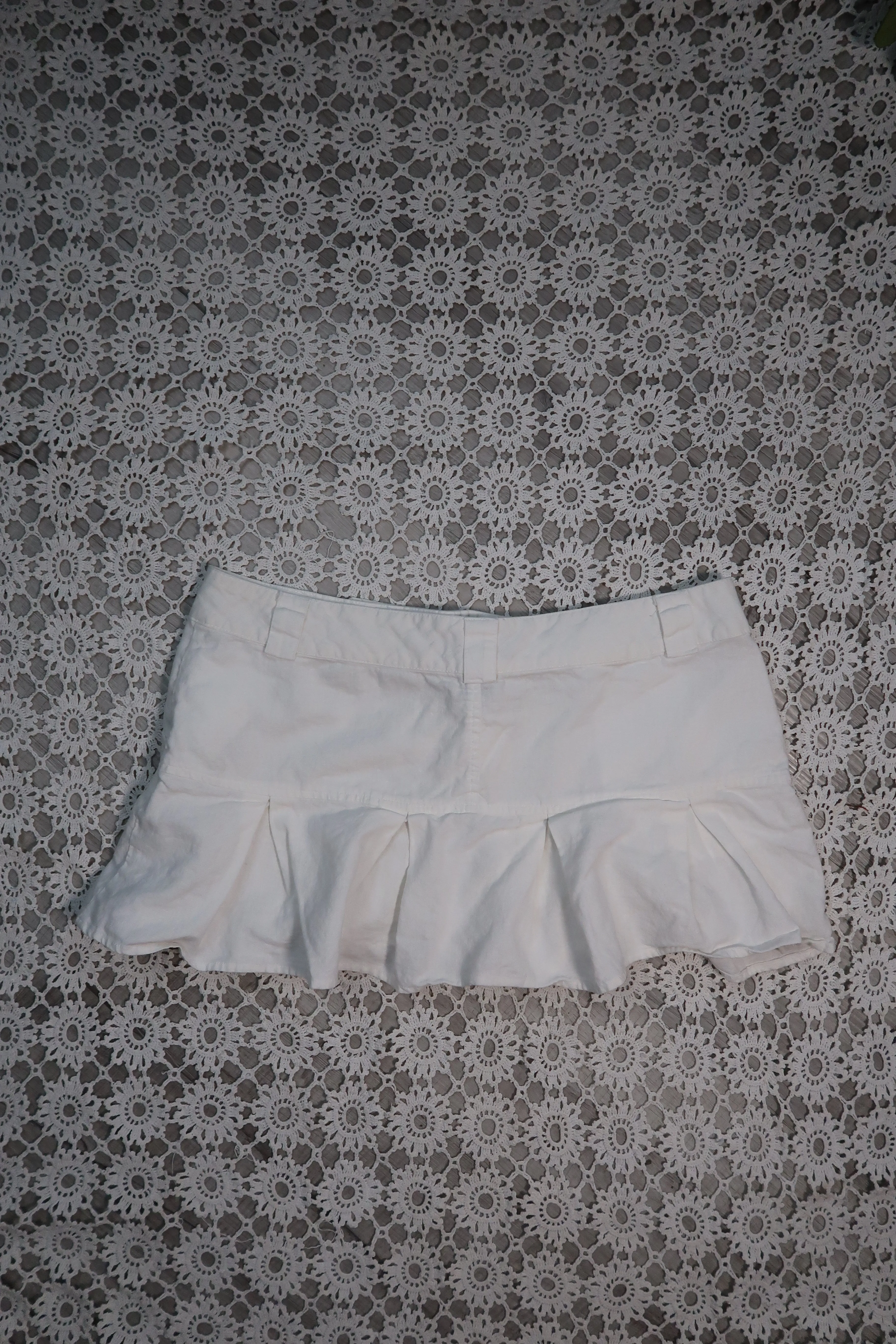 Vintage 2000s White Pleated Mini Skirt